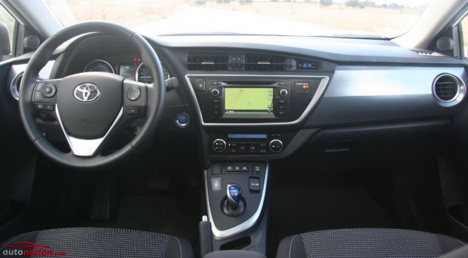 Toyota Auris Touring Sports HSD 37