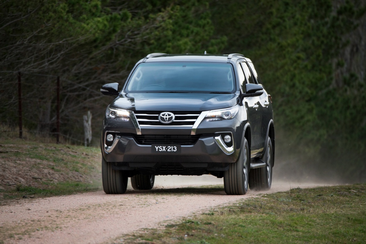 Así Es El Nuevo Toyota Fortuner Un Derivado Del Hilux Más Lujoso Y