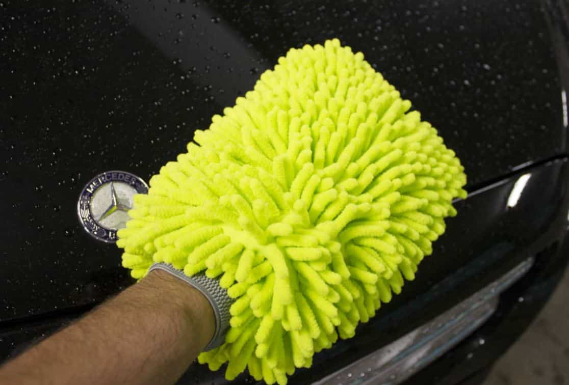 Como limpiar el motor del coche sin dañarlo