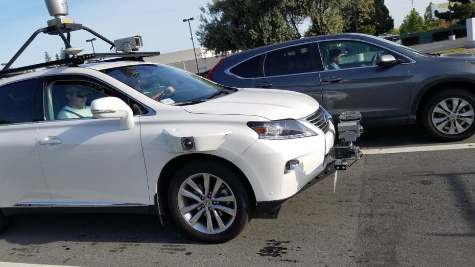 ¡Cazado el primer coche autónomo de Apple en Silicon Valley! Y es un Lexus RX450h