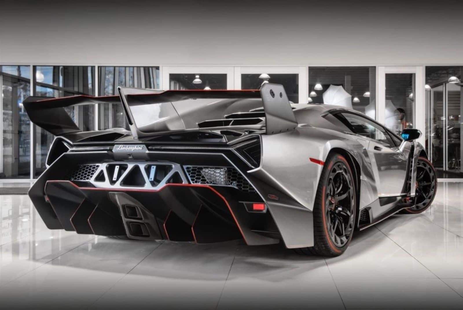 Как выглядит lamborghini veneno