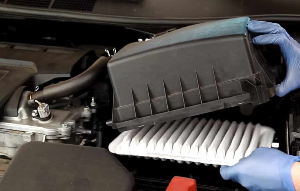 El mantenimiento del filtro de habitáculo de un coche