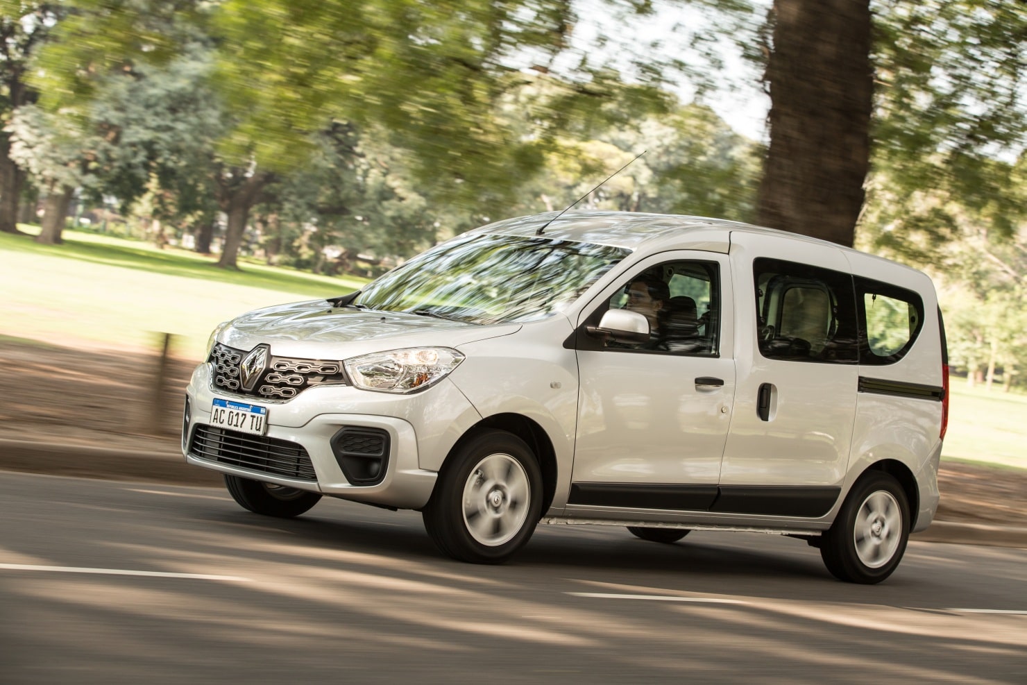 Así es el nuevo Renault Kangoo Combi para América Latina