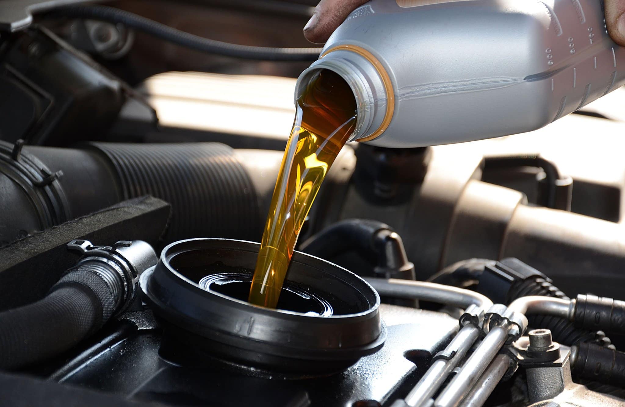 Todo lo que debes saber sobre el aceite del vehículo
