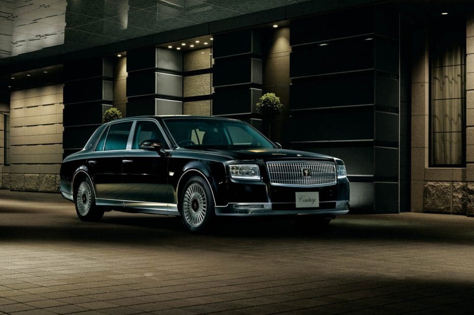 El mítico Toyota Century está de vuelta, el lujo y la tecnología se ponen al día