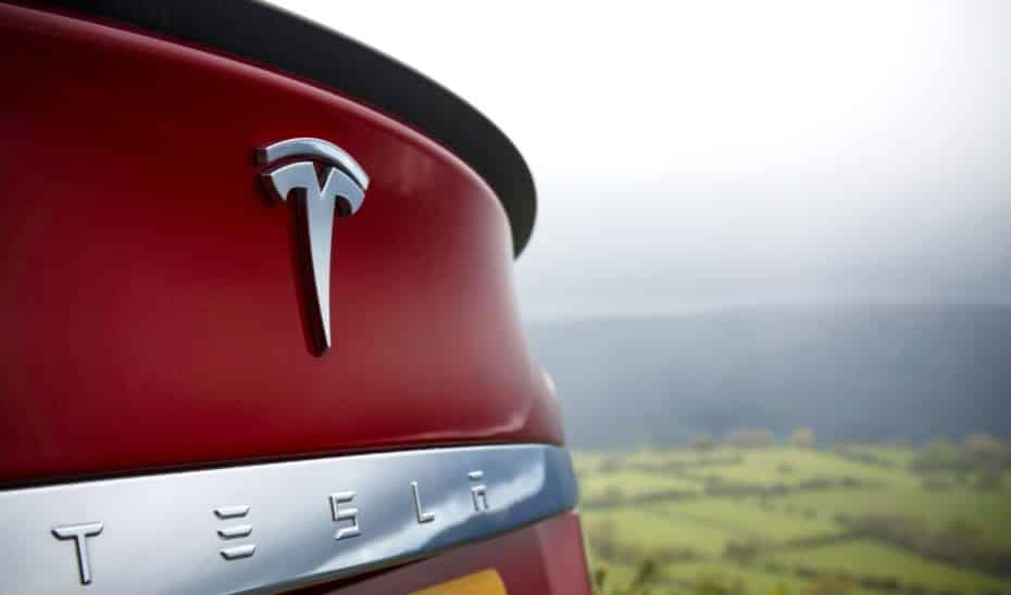 Nuevos juegos, «Modo Campamento» e interesantes funcionalidades en la última actualización de Tesla