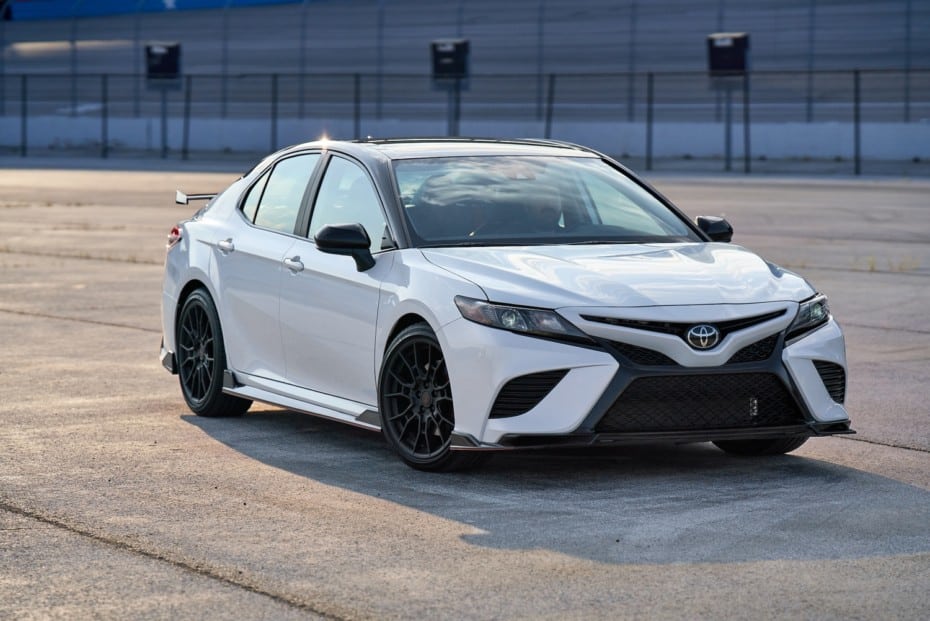 Nuevos Toyota Camry y Avalon «TRD»