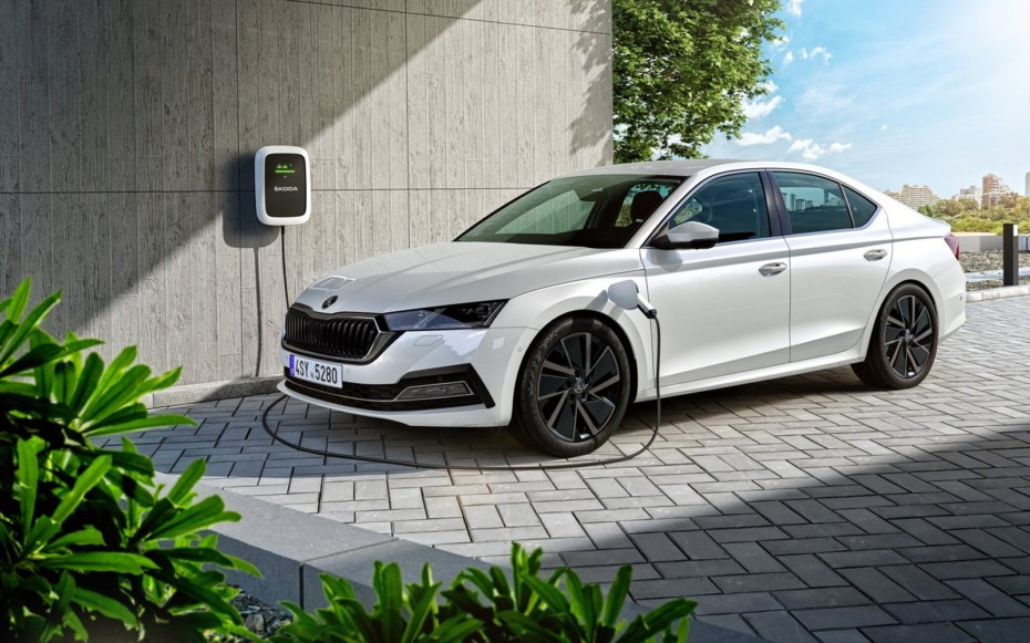 Škoda Octavia híbrido enchufable: Llega la pegatina 0 emisiones