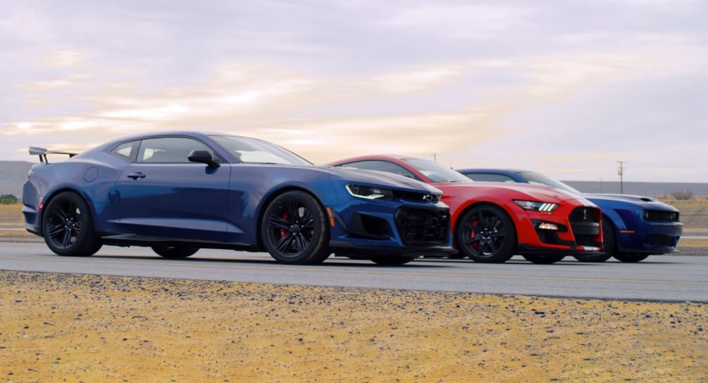 Vídeo] Mustang Shelby GT500 vs. Camaro ZL1 1LE vs. Challenger Hellcat  Redeye: Batalla de puro músculo americano