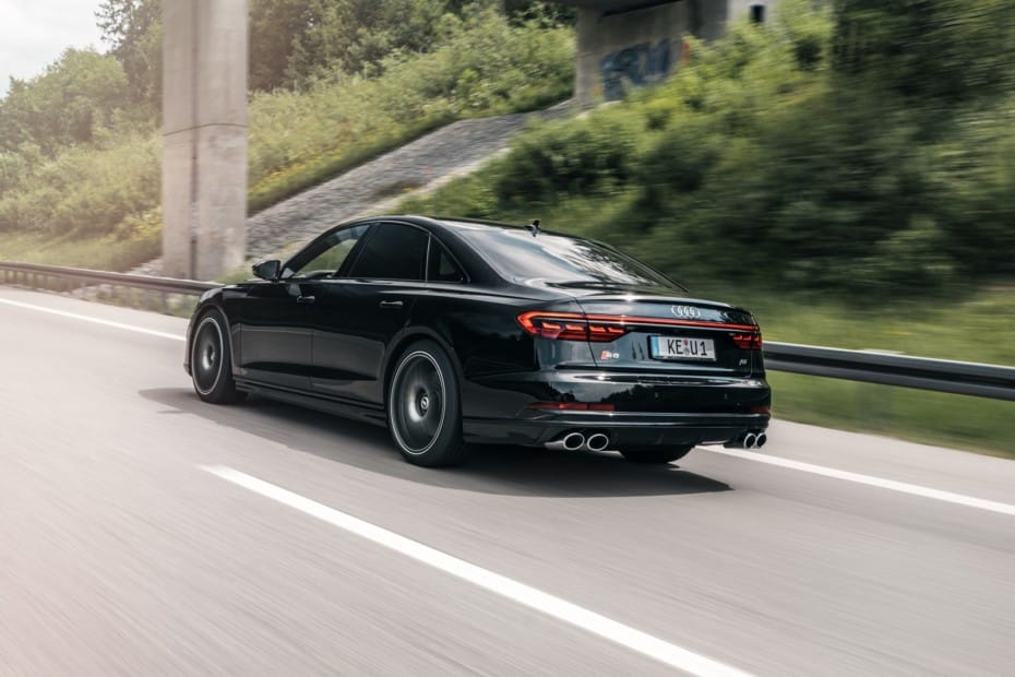 Y ahora el Audi S8 con 700 CV: 2.3 toneladas que cubren el 0 a 100 km/h en 3.4 segundos