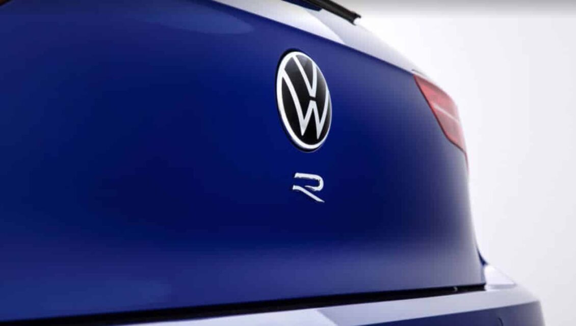 Ya queda menos para conocer al nuevo Volkswagen Golf R: esto es lo que sabemos…