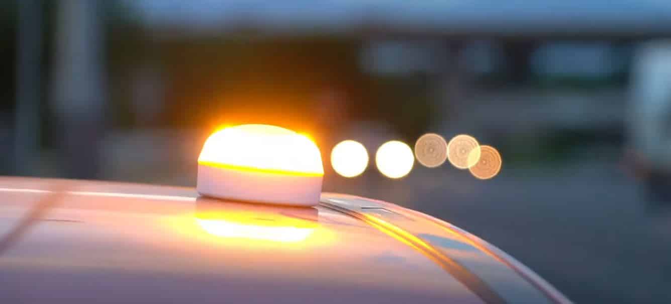 Las luces de emergencia V16 para el coche con las que evitarás multas