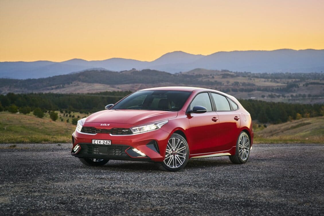 Kia cerato 2021 года