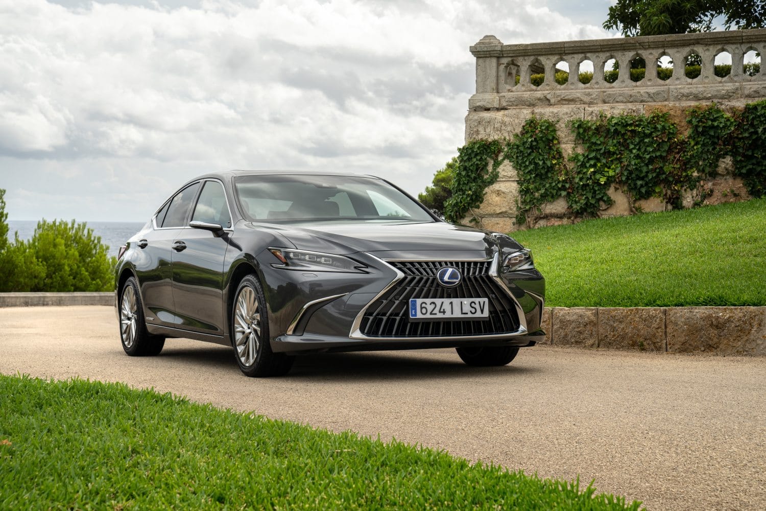 Primera prueba Lexus ES300h 2022, la berlina híbrida exótica