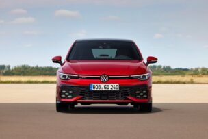 El Volkswagen Golf GTI llega al mercado nacional; aquí los precios
