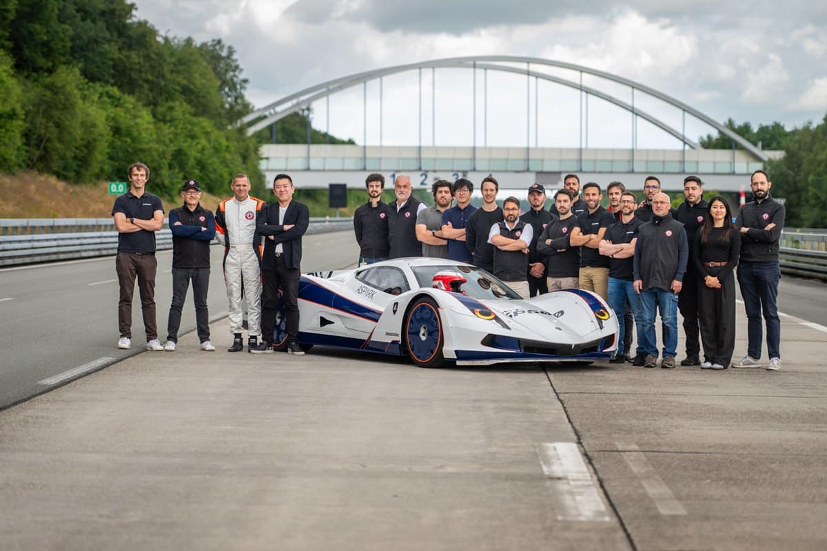 Aspark SP600 Hypercar team