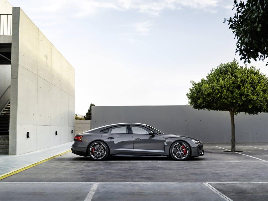 lateral Audi RS e-tron GT