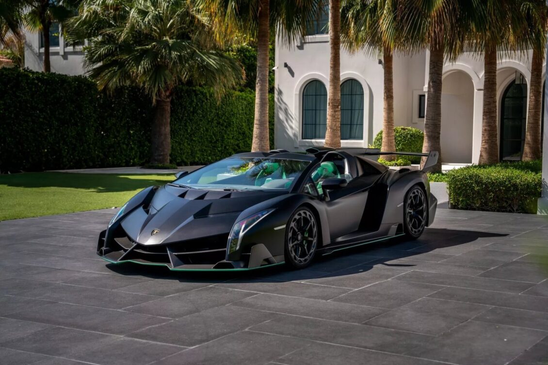 Tras varias ventas fallidas, este Lamborghini Veneno Roadster marca un récord en subasta