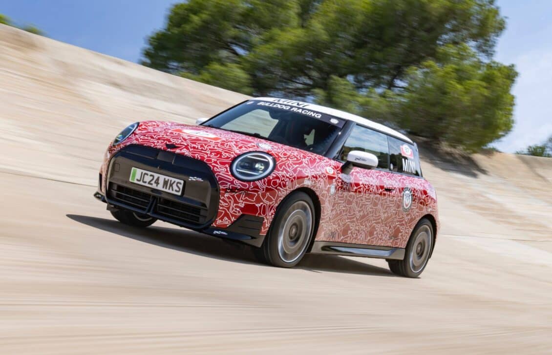 El primer MINI John Cooper Works E eléctrico ya tiene fecha de debut ¿Qué sabemos?