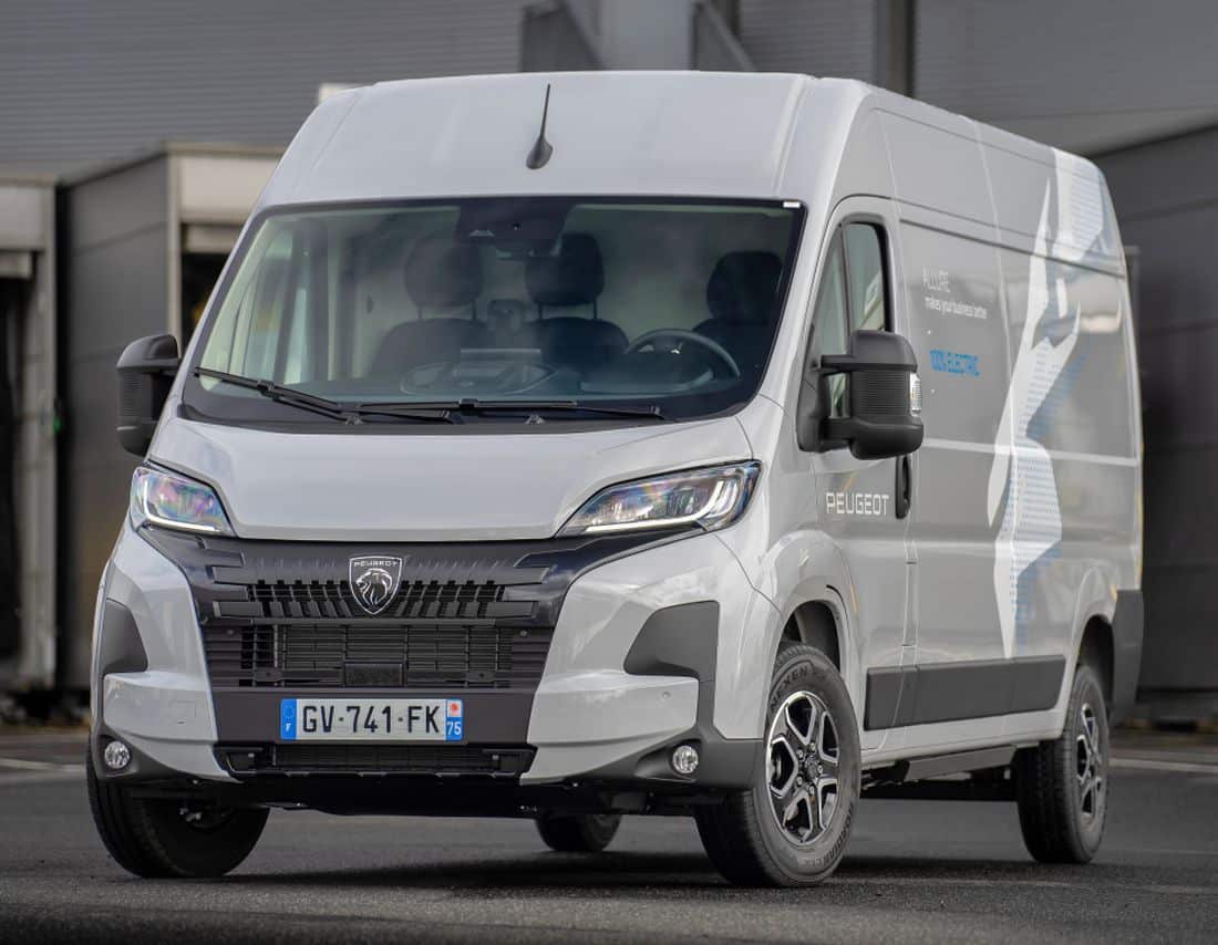 La renovada Peugeot Boxer estrena caja automática con ocho relaciones