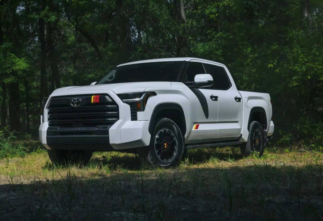 Toyota Tundra 2025: sutiles ajustes y nuevo paquete Rally de TRD