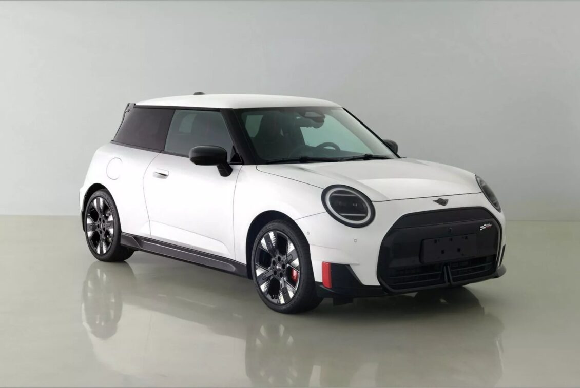 ¡Filtrado! El MINI John Cooper Works E 100% eléctrico se deja ver ¿Qué te parece?