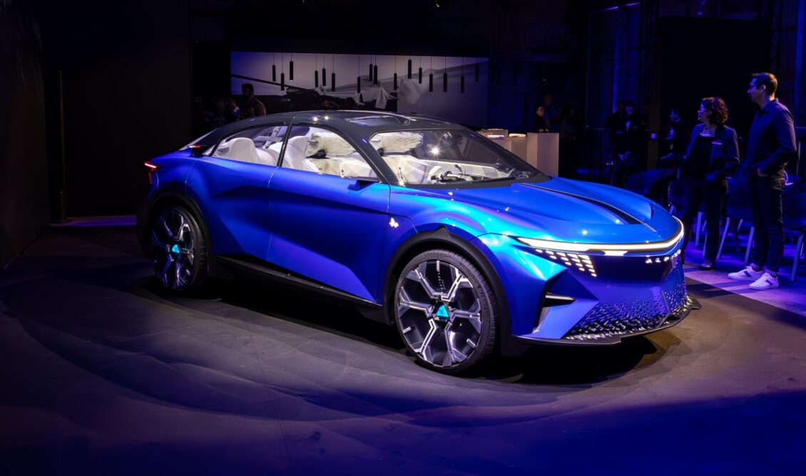 Alpine A390_β: el futuro crossover coupé de alto rendimiento tendrá tres motores