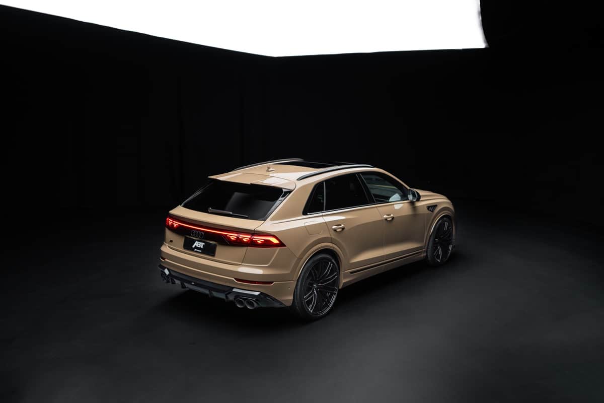 trasera Audi Q8