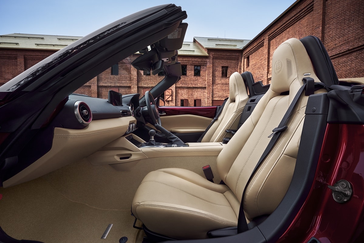 interior Mazda MX-5 35 Aniversario