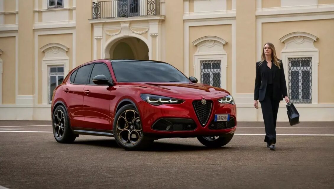 La serie especial Intensa llega a la gama Alfa Romeo: negro y dorado por doquier