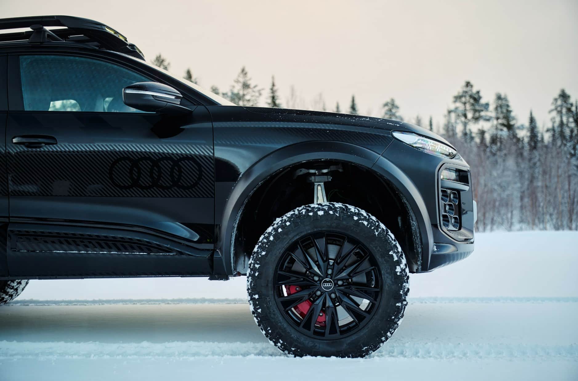 suspensión y rueda Audi Q6 e-tron offroad concept