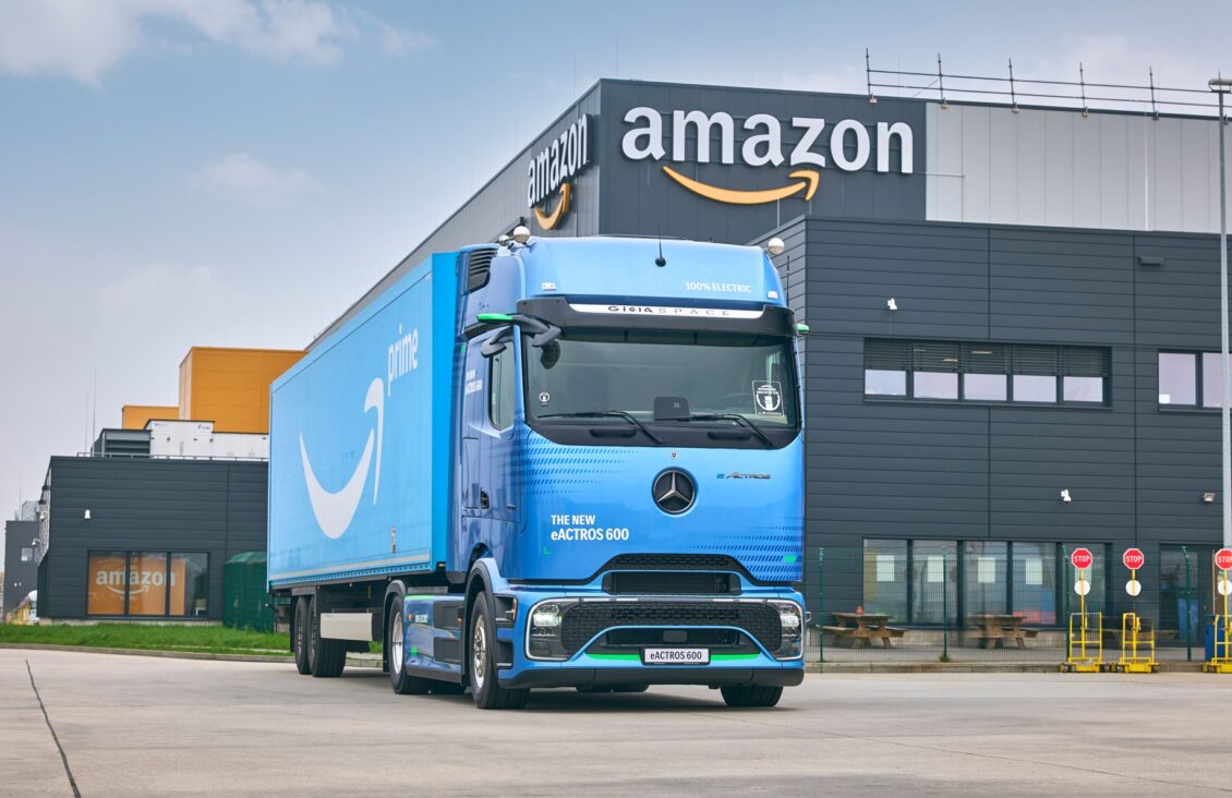 Este es el nuevo juguete de Amazon, se llama Mercedes-Benz eActros 600