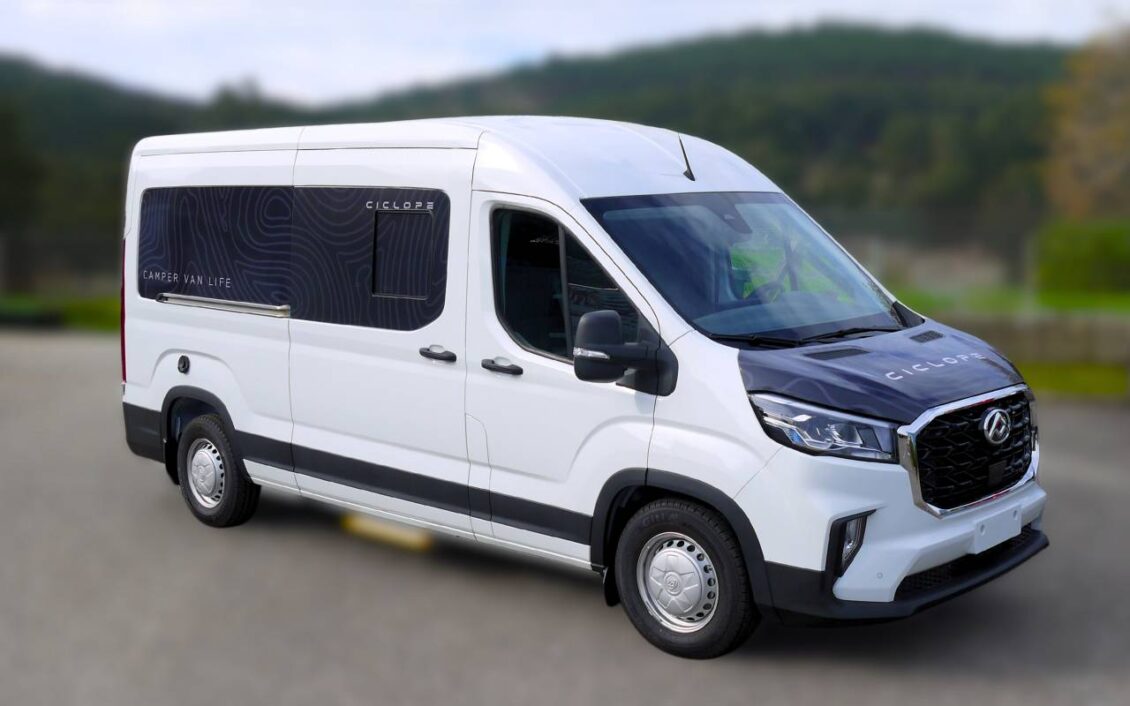 ¿Un baño de piedra en una furgoneta? Esta camper rompe todos los esquemas