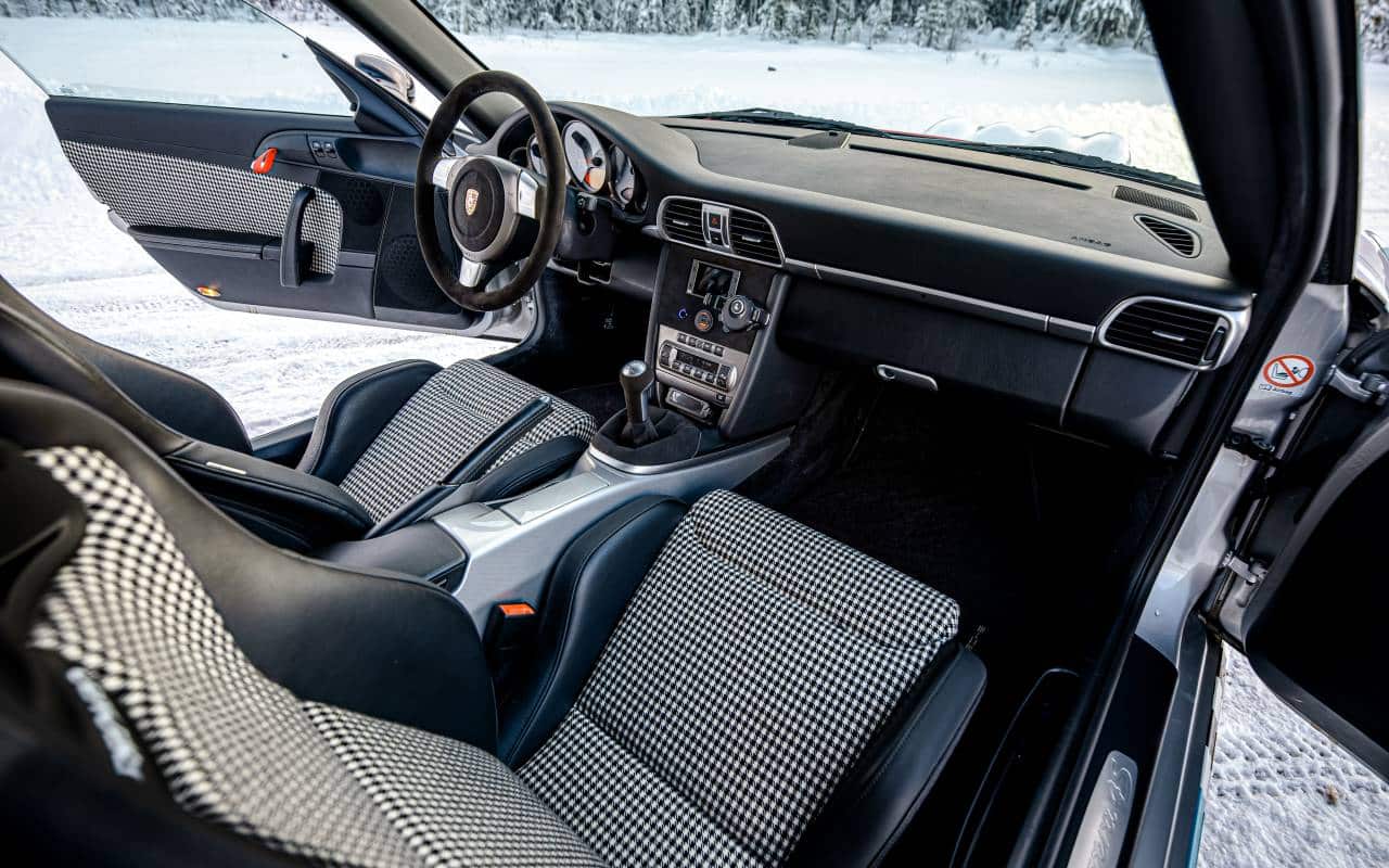 interior Porsche Safari