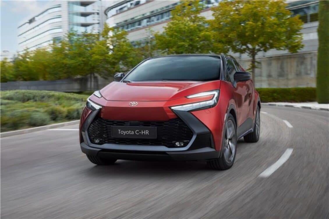 La gama Toyota C-HR Plug-In Hybrid 2025 recibe nuevos e interesantes acabados