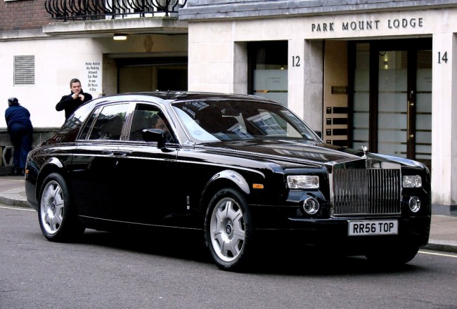 Rolls-Royce presenta la colección Dragón